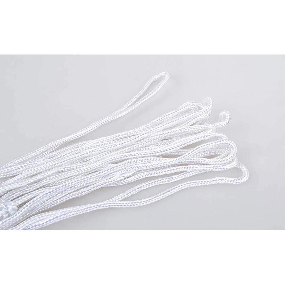 شبكة كرة سلة من النايلون شديدة التحمل وسميكة 12 حلقة مقاومة للاهتراء في جميع الأحوال الجوية تناسب الحواف القياسية باللون الأحمر للملاعب الداخلية والخارجية