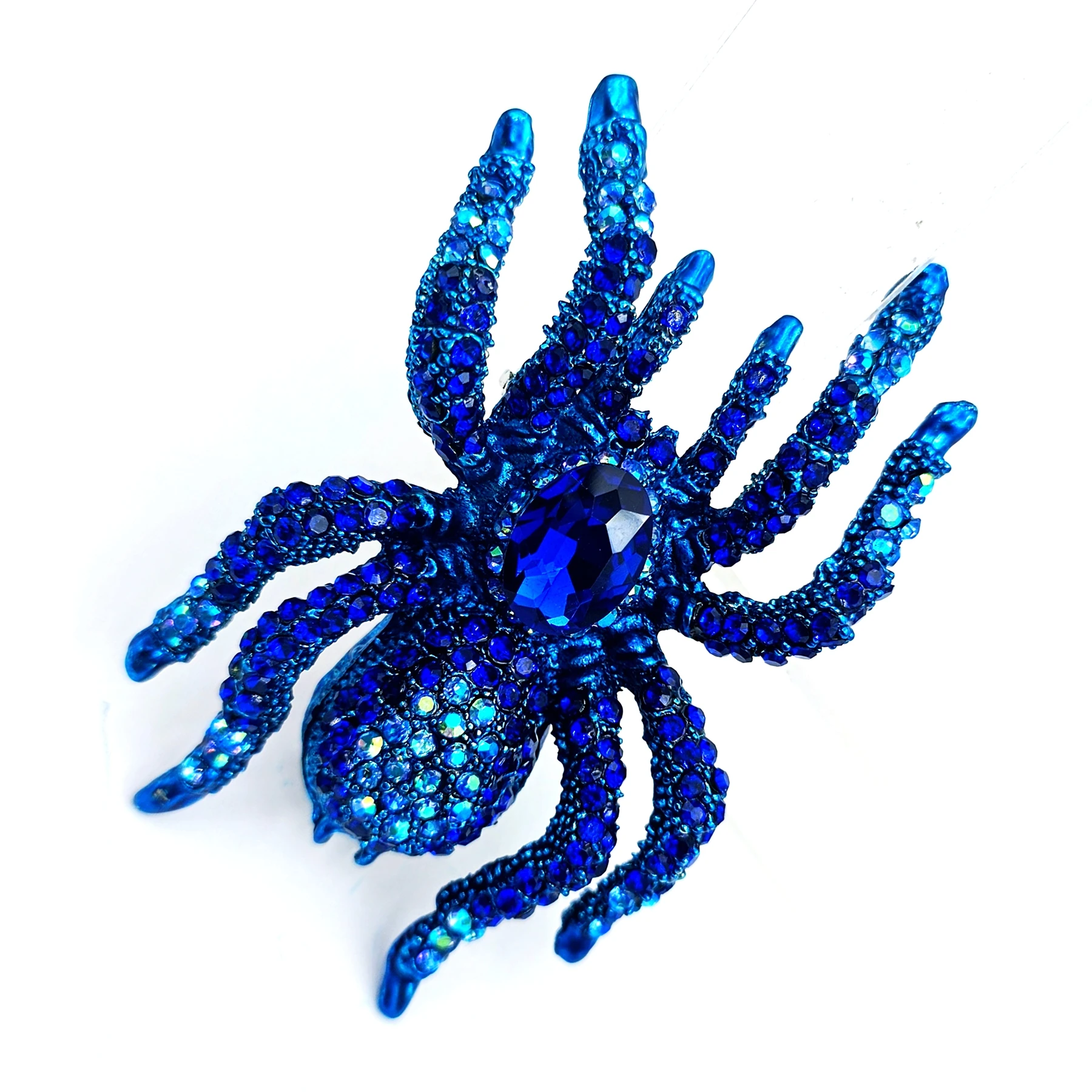 

Boho Style Big Realistic Blue Crystal Spider Broaches Pins Beetle Bug Gift Halloween Costume Party Coat Sweater Unisex Jewelry