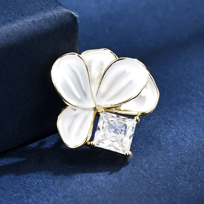 New Drop Oil Square Cubic Zirconia Anti-slip Button Lapel Pin High-grade Luxury Small Flower Brooch Lady Corsage Accessories