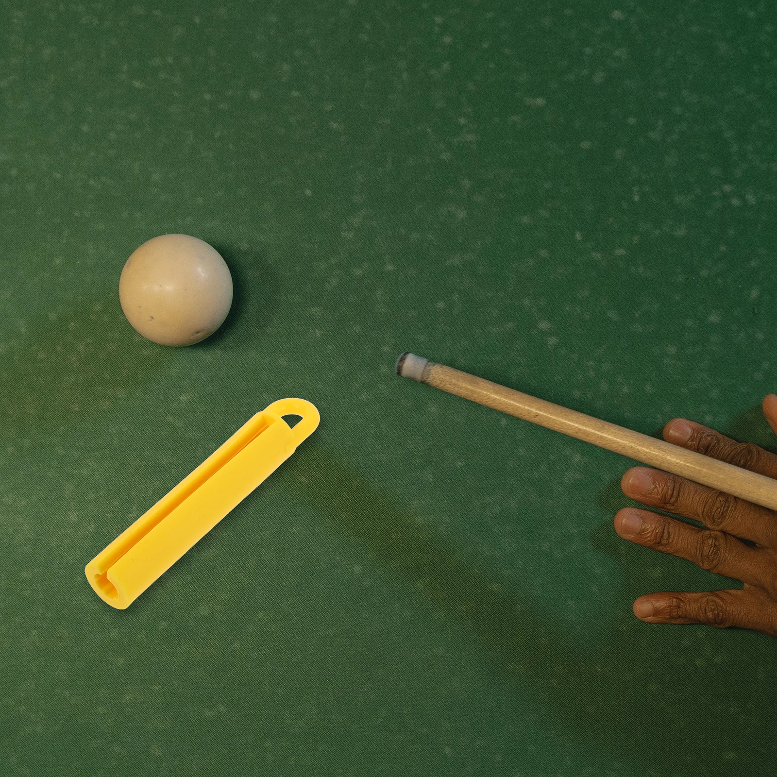 

5 Pcs Pool Cue Hanger 11CM Yellow Stick Hanging Protectors Rubber Holder Billiard Room Club Storage Tools Supplies