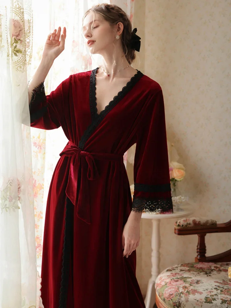 Elegant Velour Robe Pleuche Velvet Long Night Dress Robes for Women Homewear French Courty Vintage Nightgown Bathrobe Sleepwear