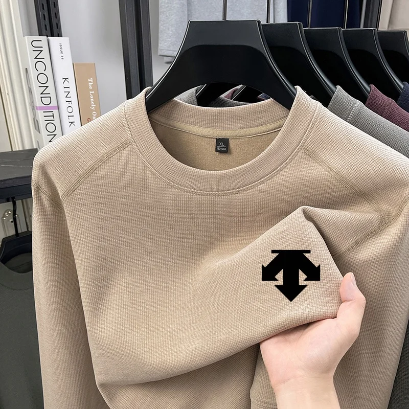 New men's light luxury embroidered velvet casual round neck long sleeved pullover fashionable and versatile warm top