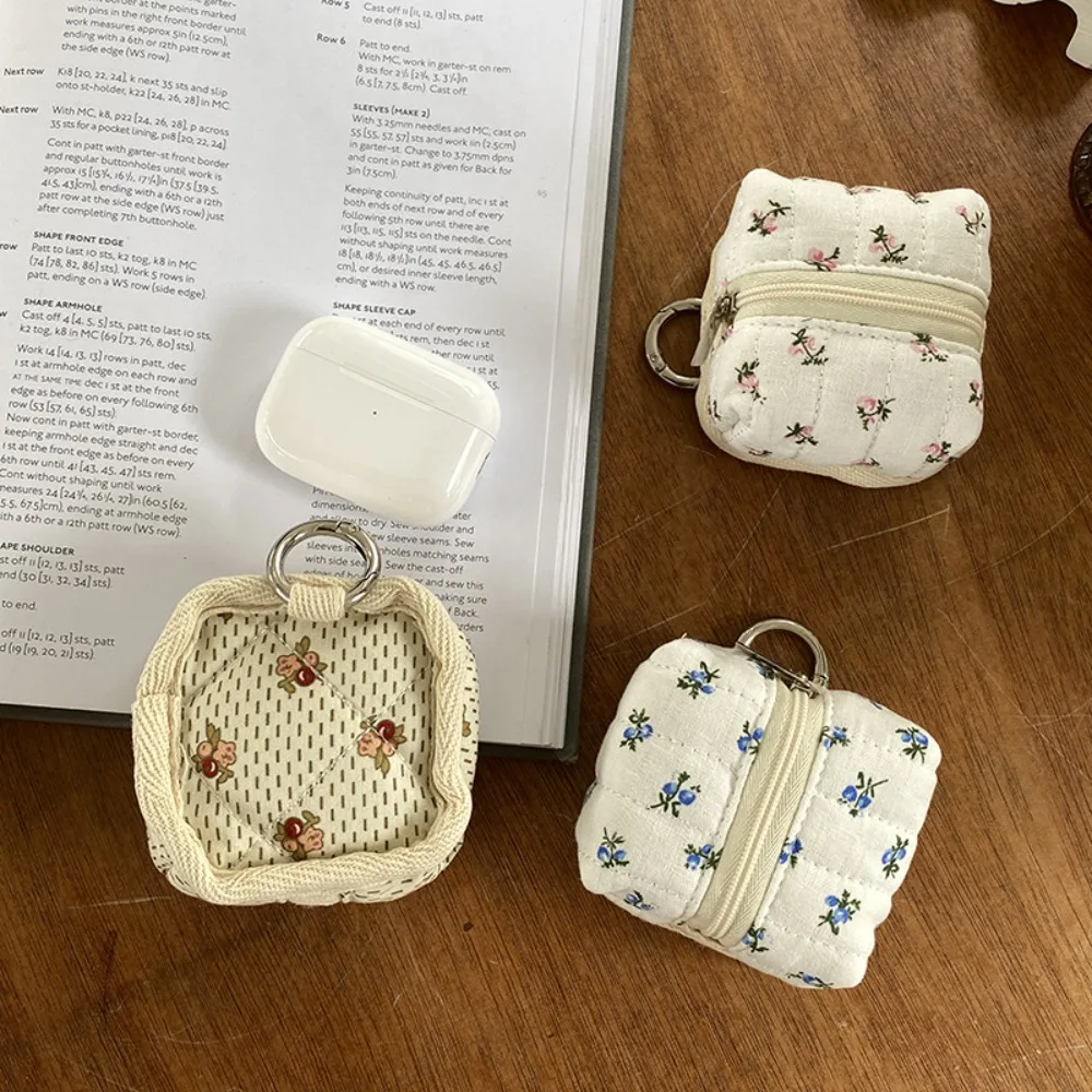 

Lightweight Portable Nylon Coin Purse Square Embroidery Cute Earphone Bag Korean Style Zipper Small Item Bag Women