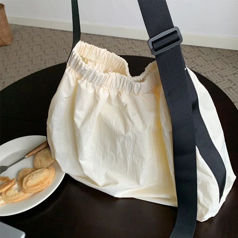 Shoulder Bag Casual Korean Style Pleated New Nylon Soft Fabric Large Capacity Storage Bag Simple Solid Color Bolsas All-Match