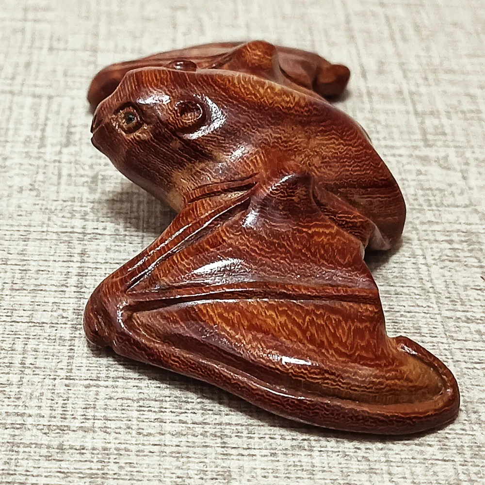 Y103, 20 Years Old 2 INCH Japanese Ironwood Hand Carved Netsuke Sculpture Miniature : Pretty Bat