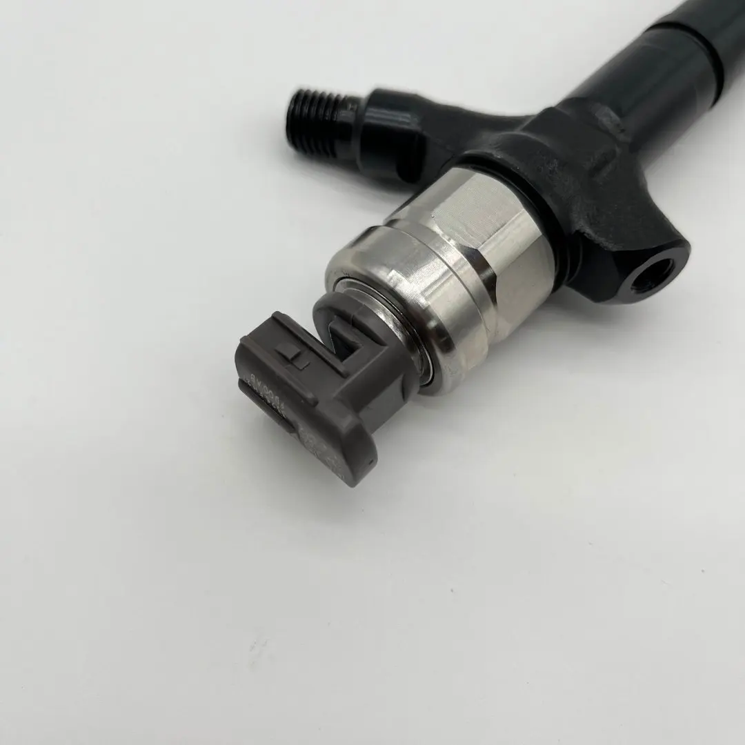 

095000-9770 Fuel Injectors 23670-59018 for Toyota Land Cruiser 4.5L V8 DOHC Turbo Diesel