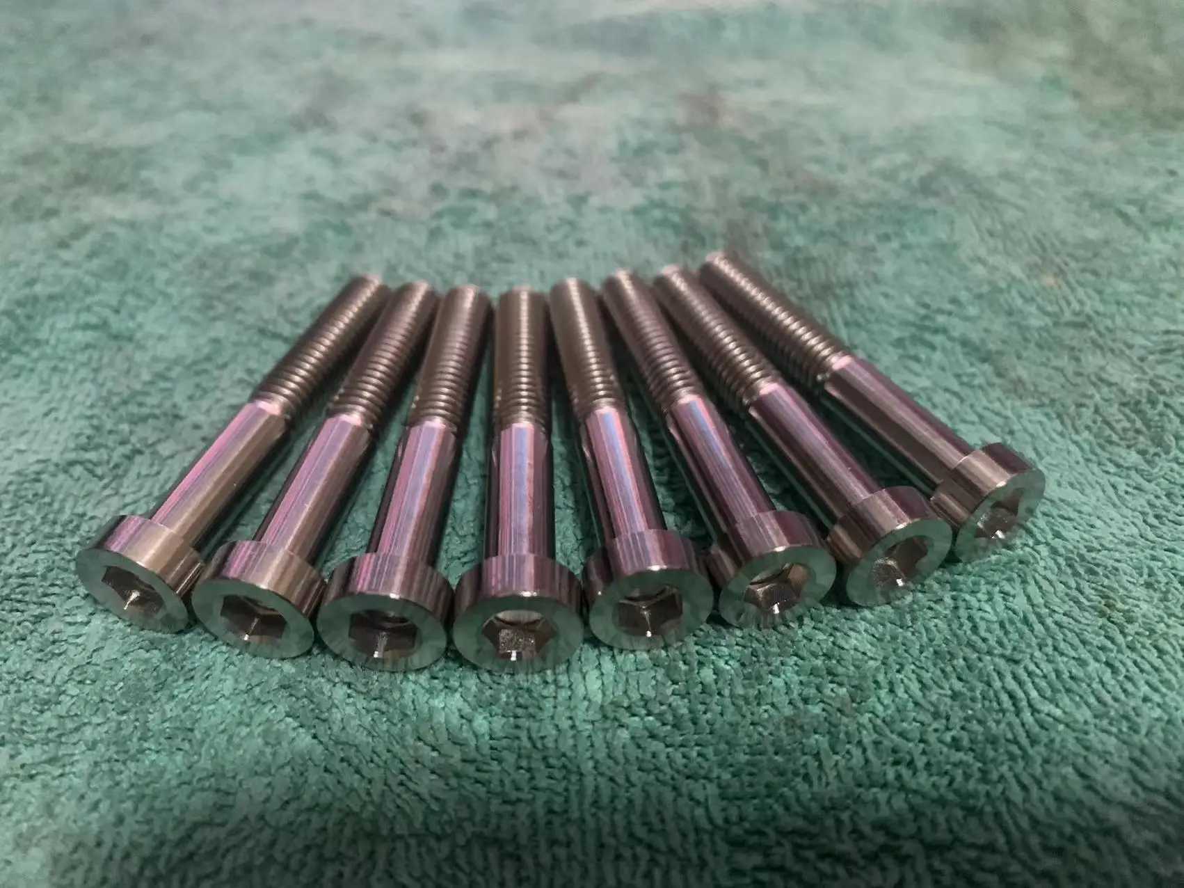 برغي سداسي من سبائك التيتانيوم برأس رفيع ، غطاء مقبس سداسي ، DIN7984 ، M8x10 ، 12 ، 15 ، 18 ، 20 ، 22 ، 28 ، 40 ، 50 ، 60 ، 60 ، Gr5