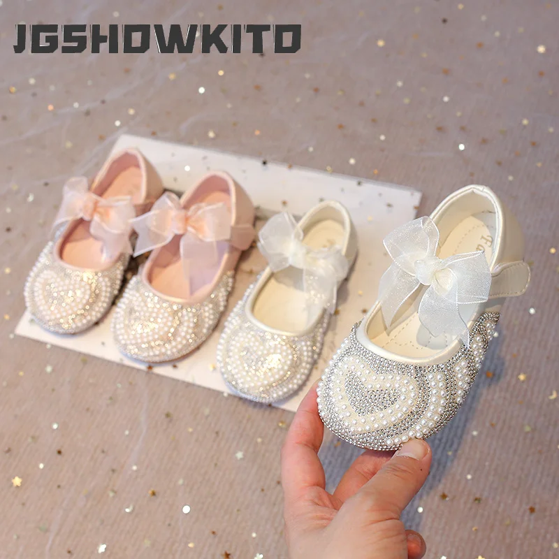 JGSHOWKITO Girls Crystal Shoes Soft Big Heart Pearl Lace Bowtie Fashion Princess Sweet Kids Dress Flats for Wedding Party Chic