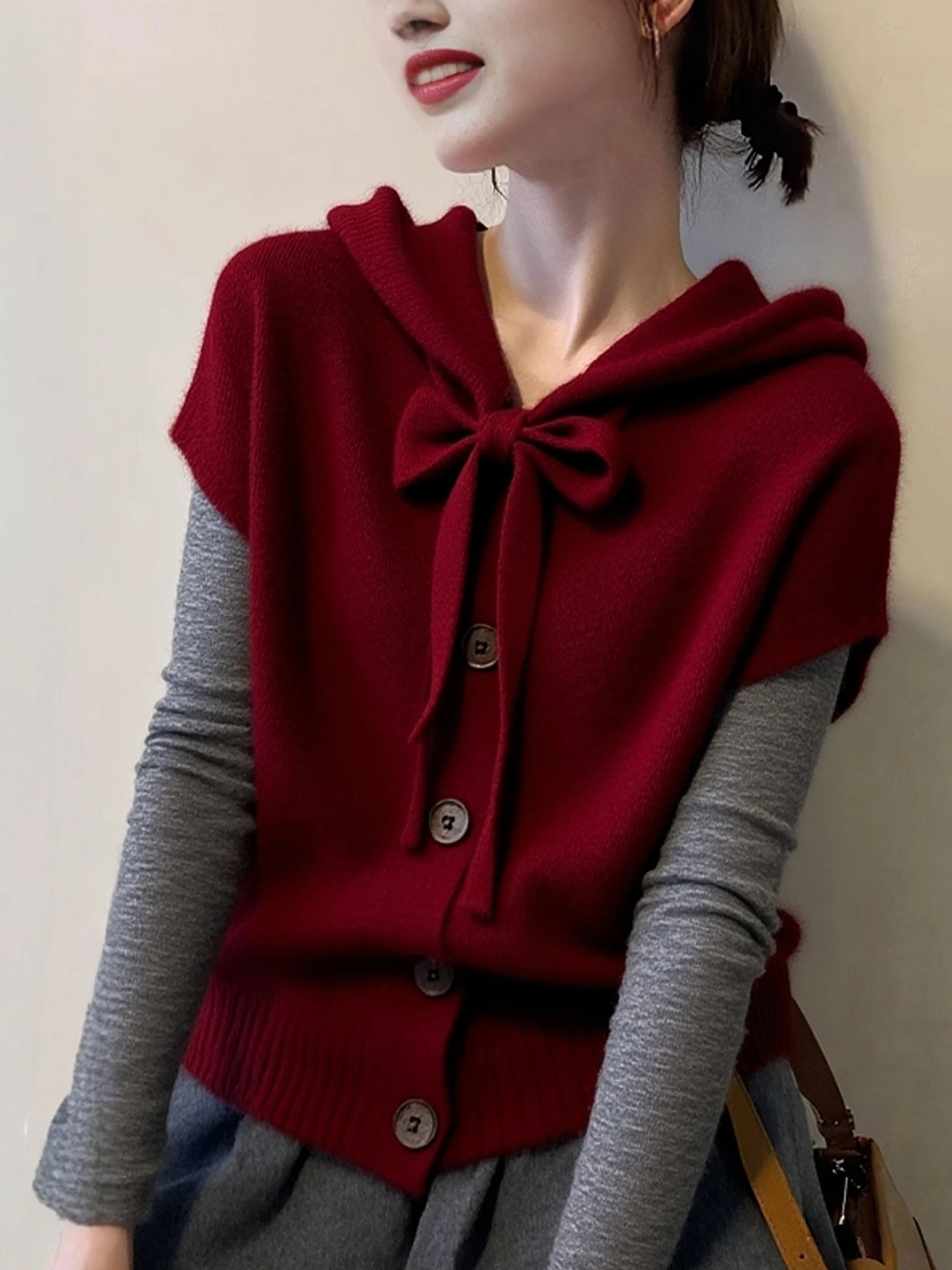

Red Knitted Vest Winter Soft Cozy Belted Sleeveless Fashionable New Year Top Women's Business Casual Style Regular Length