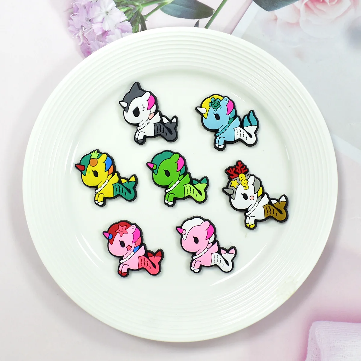 New Hot Toys TUnicorn Girl 1-15pcs Shoe Charms Cute Little Horse PVC Shoe Accessories Decoration Party Kids Xmas Halloween Gifts