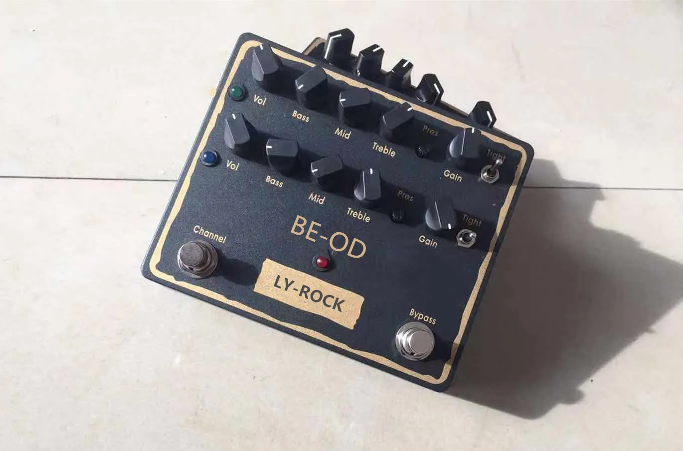 

New Fred be od hand rock distortion stompbox effector