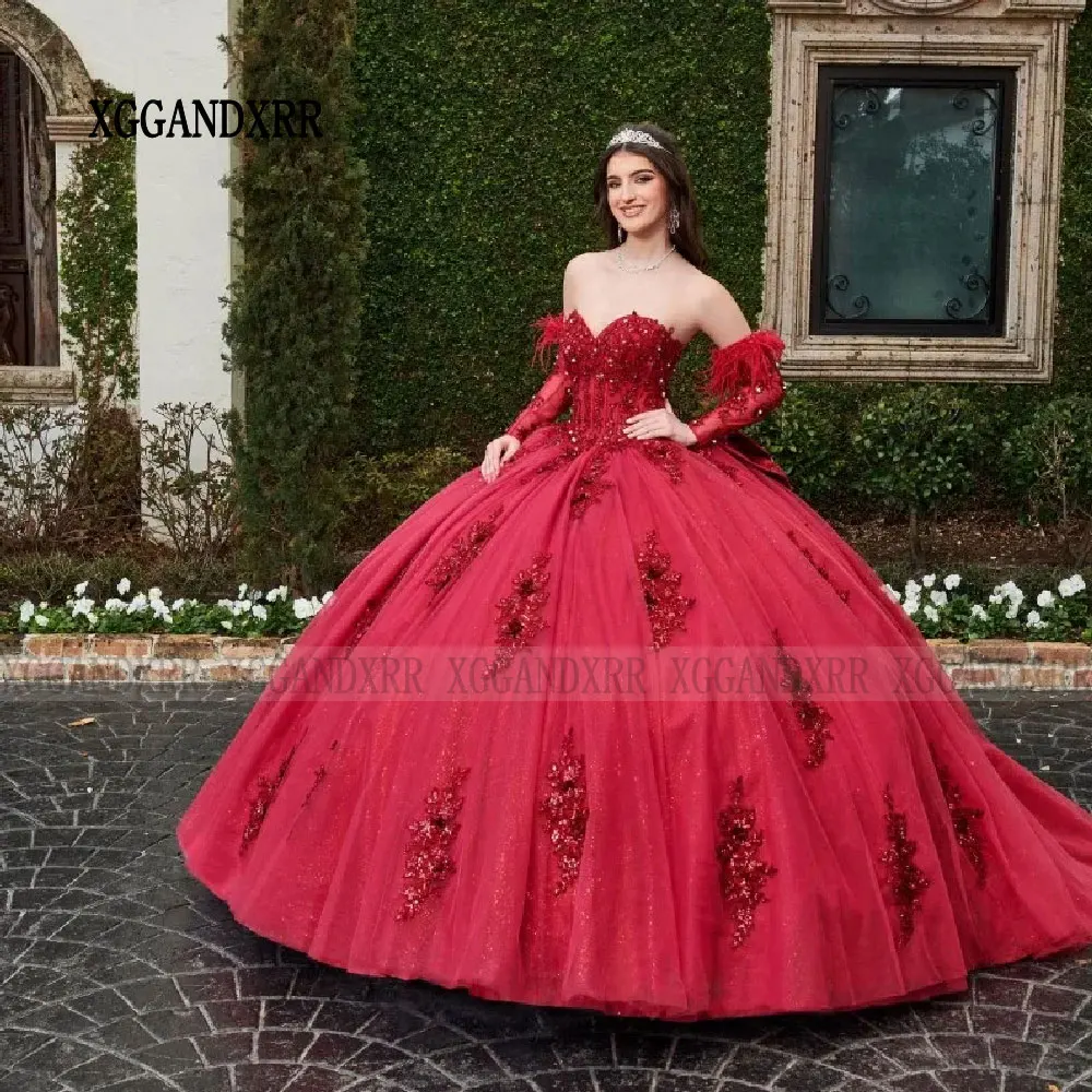 Vestidos Quinceanera vermelhos românticos, Apliques de penas, Vestido princesa doce de 16 anos, 15 anos, 16 anos, Natal, 2024