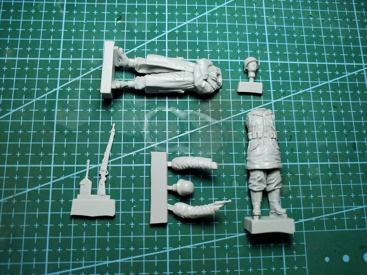 1/35 Resin Model Figure GK，German soldier ,   Unassembled and unpainted kit