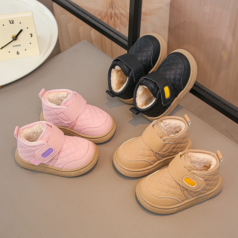 

Kids Ankle Boots Fashion Versatile Boys Girls Short Boots Round Toes 2025 Winter New Children Ankle Boots Suede Warm Soft Bottom