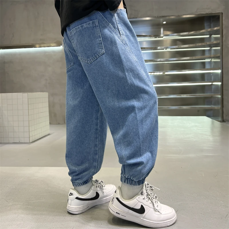 Classic Designer Kids Spring Summer Slim Fit Tapered Jeans for Tween Boys Casual Trousers School Children Black Blue Denim Pants
