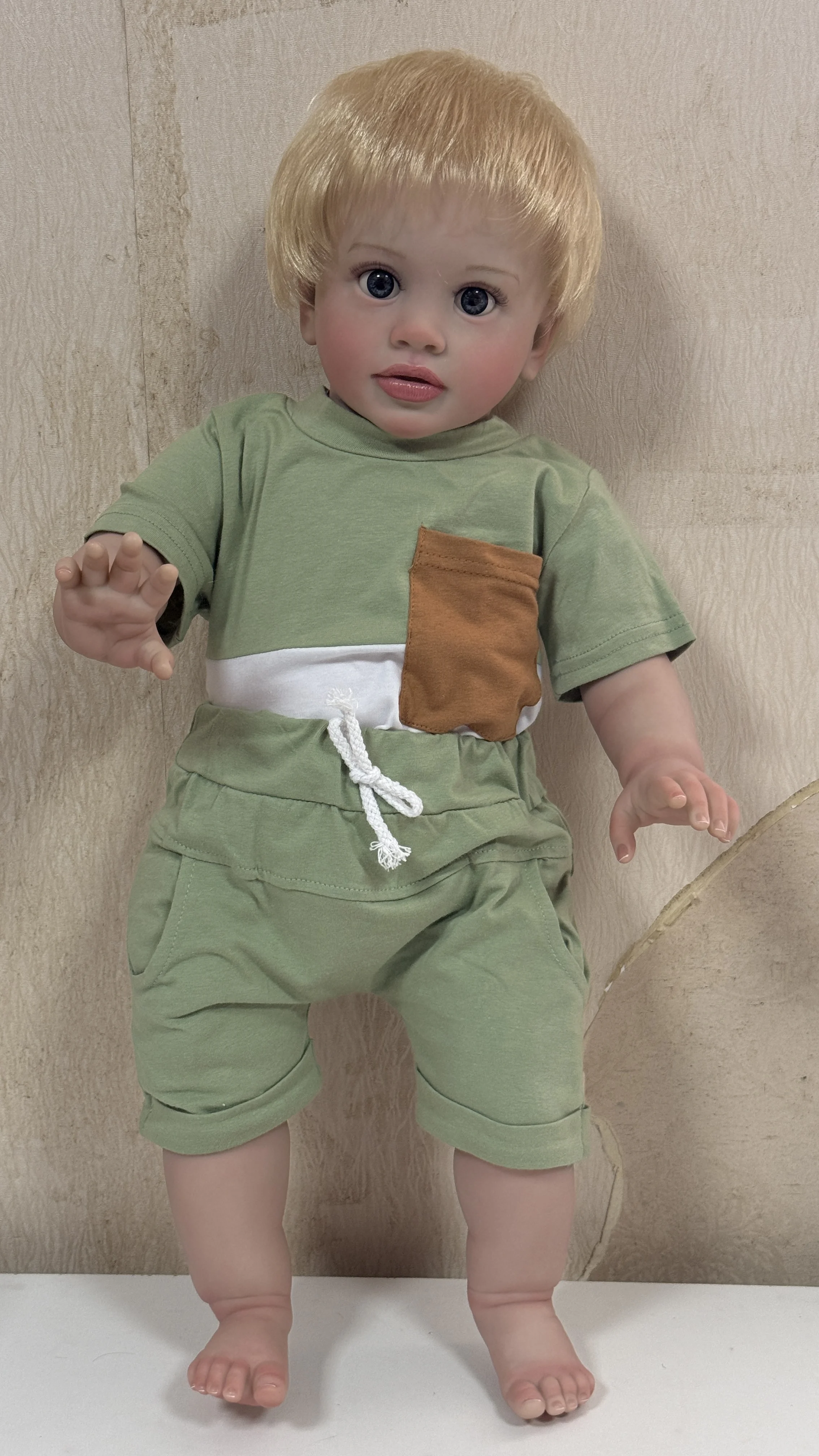 bambola-reborn-pippa-npk-66cm-dimensioni-enormi-realistica-morbida-al-tatto-pelle-3d-con-vene-visibili-capelli-biondi-impiantati