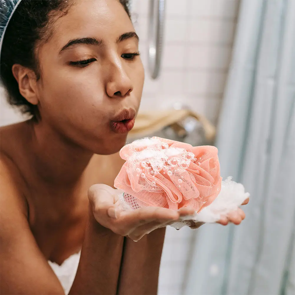 

2Pcs Strawberry Bath Loofah Sponge Double Sided Exfoliating Mesh Pouf for Body Scrub Gentle Cleansing Rich Lather Travel