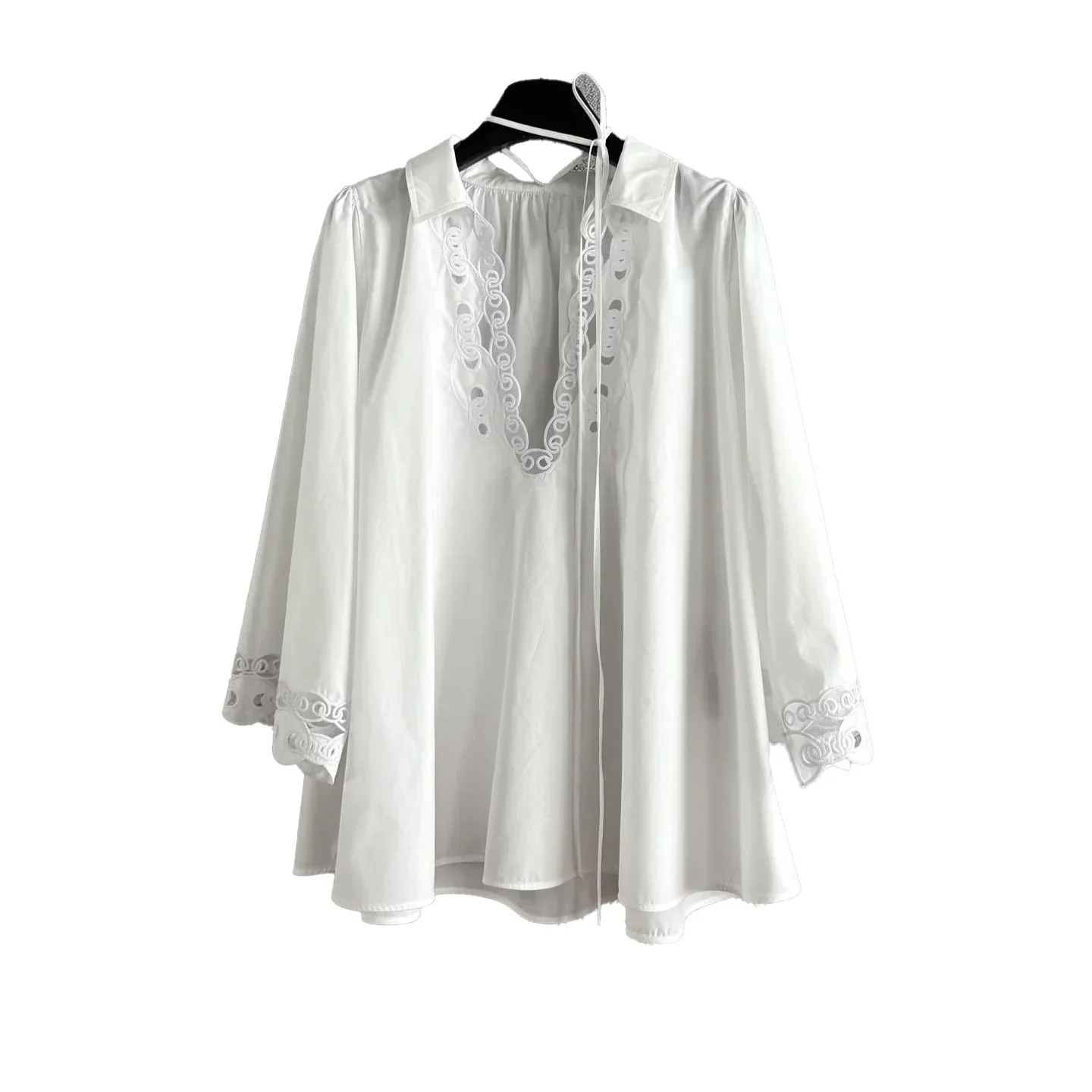 Zomervakantie Stijl Wit Geborduurd Hol Gesplitst Katoenen Shirt Voor Vrouwen V-hals Lange Mouwen Losse Top Casual Shirtclo - afbeelding 2