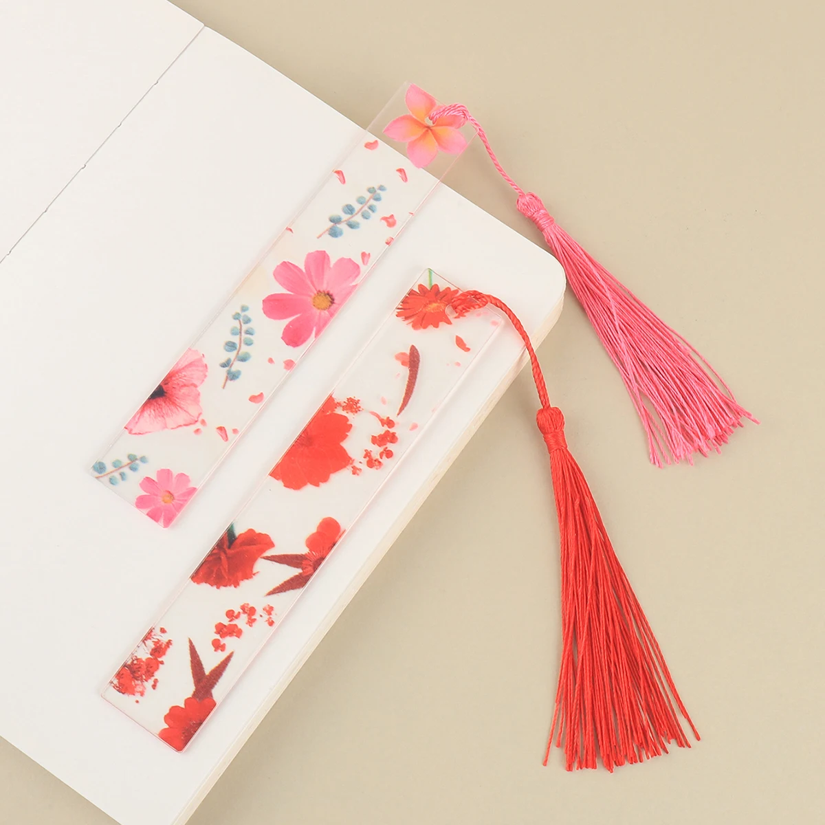 Portable Acrylic Transparent Bookmark, Colorful Floral Pattern Reading Aid Bookmark, Bookmark with Tassel for Marking Book Pages