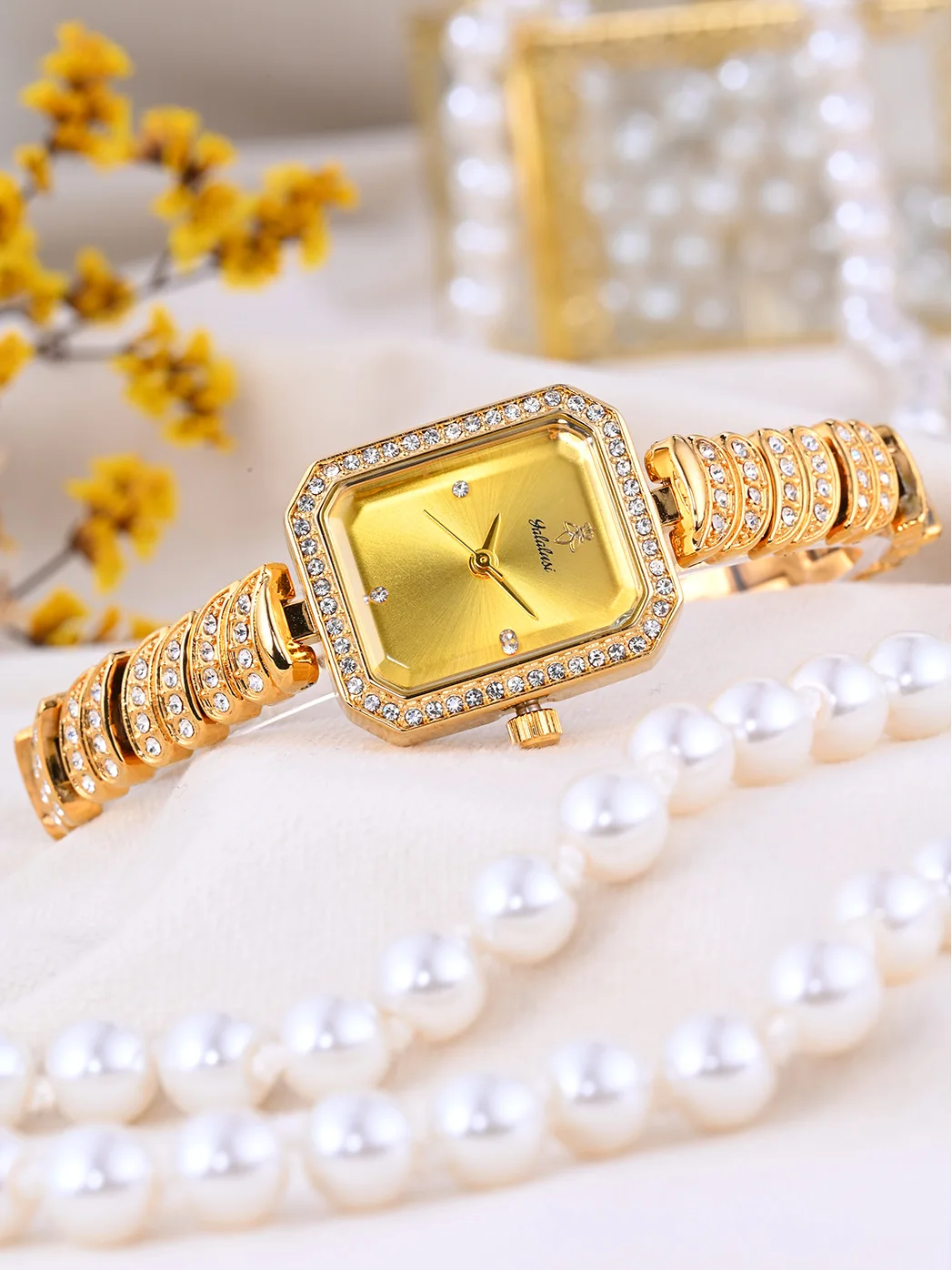 Yalalusi Diamond Set Square Plate Women's Watch Light Luxury Bead Gold Women's Watch Temperament Women's Premium Watch