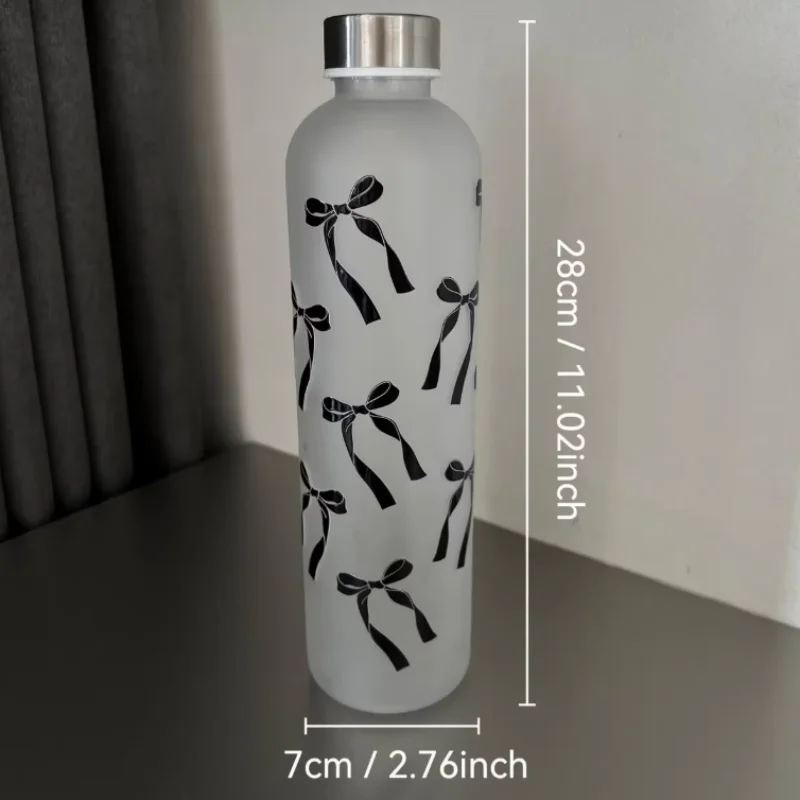 زجاجة مياه على شكل فراشة سعة 1000 مل، قارورة رياضية بلاستيكية متدرجة غير لامعة، ترمس رياضي مضاد للانزلاق ومقاوم للتسرب مع غطاء فضي اللون #6