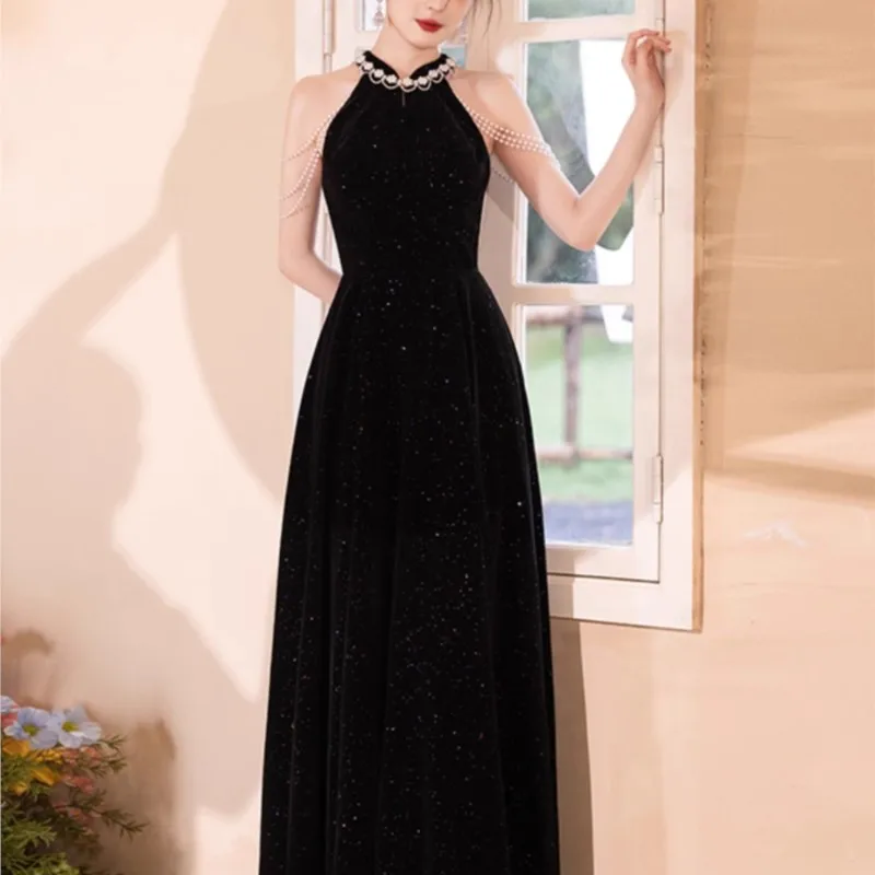 

Black new light luxury small crowd banquet temperament host dress