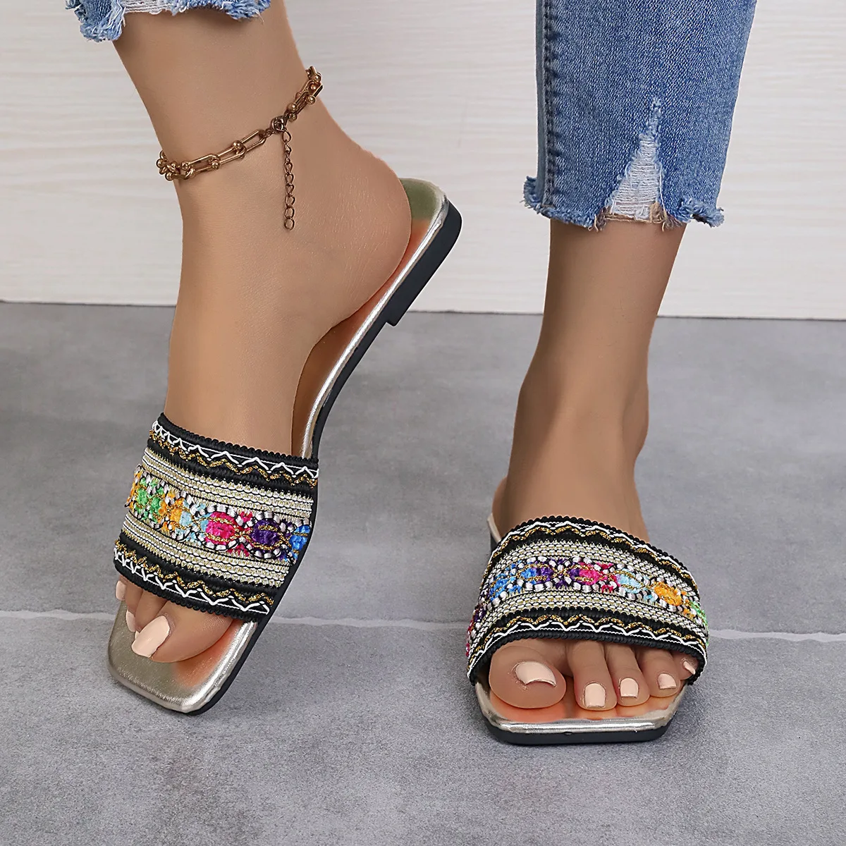 2024 New Women's Rhinestone Flat Slippers Lady Square Head Sandals Summer Lady Beach Slippers Bohemia Style Slippers L630-4