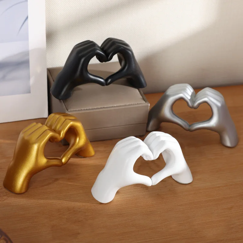 

Gold Decoration, Heart Hand Statue Living Room Bedroom Decoration, Love Finger Modern Hand Gesture Sculpture Home Shelf Desktop