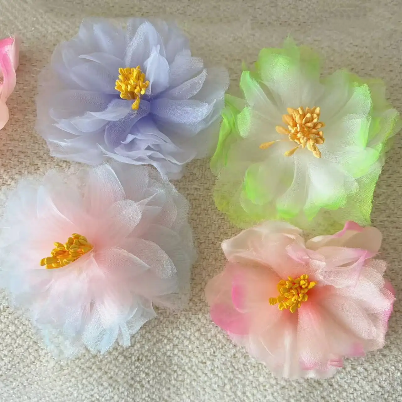 

2pcs Large 3D Organza Gradient Peony Flower Patches with Stamen, Multi-Layer Floral Appliques for Hanfu Kimono Wedding Dress DIY