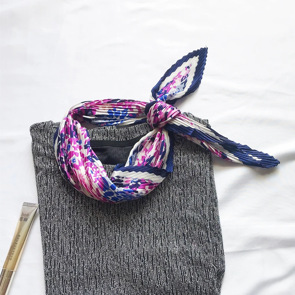 

2025 Top New Summer Autumn Fashion Printing 70cm Square Scarf Pleated Neck Scarf Shawls For Women Neckerchiefs Tie Hair Scarfs