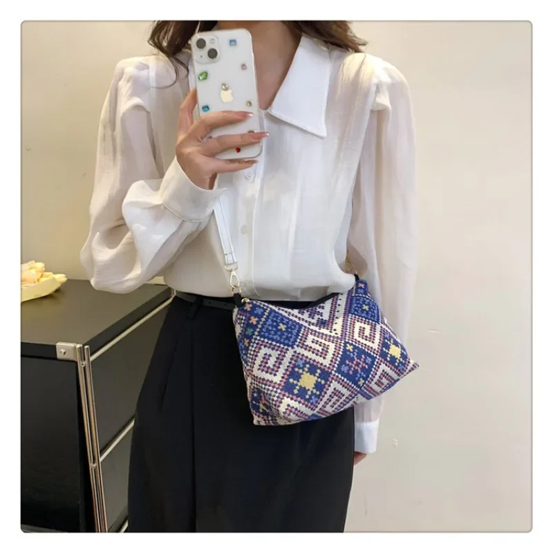 B Style Retro Crossbody Bag for Women Ethnic Style Canvas Handbag Woven Lightweight Popular Small Cloth Female Shoulder Bag