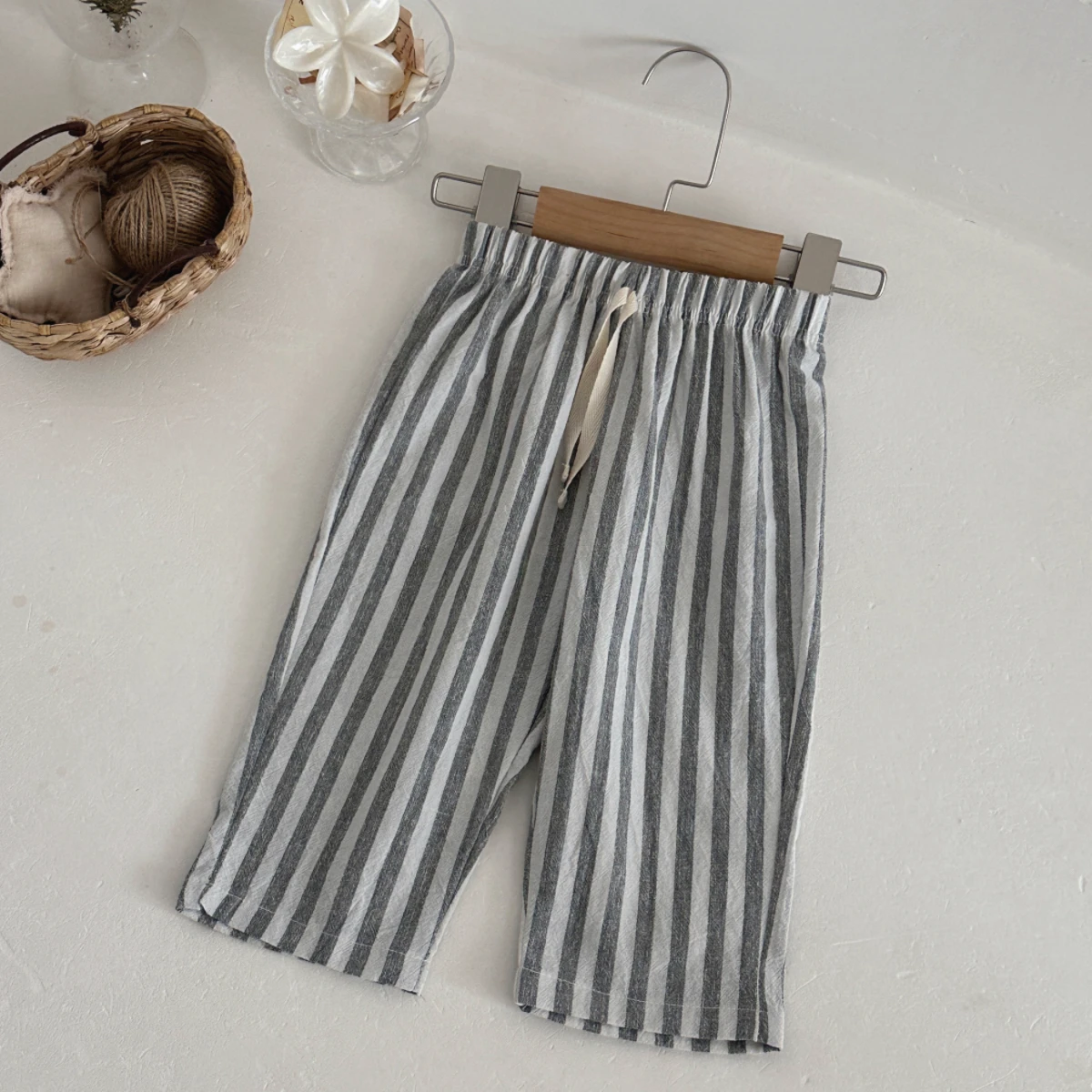 Unisex-Linienhose für Babys, 3-teiliges Set, lockere Hose mit Kordelzug und elastischem Bund, Kinderhose für Frühling und Sommer, ideal für den täglichen Gebrauch. – Detail 4