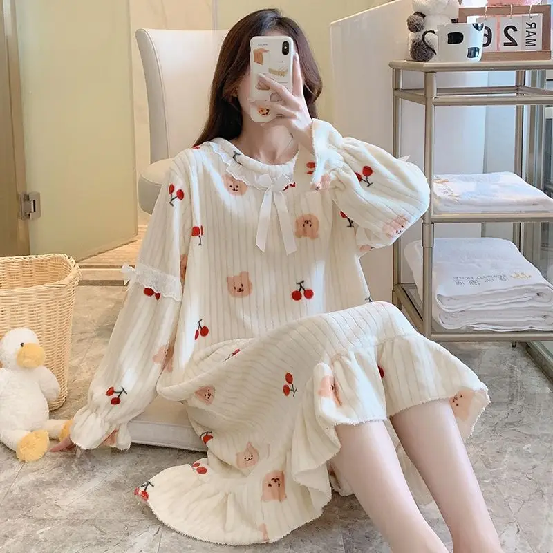 

Зима 2025 года, большие размеры, толстые теплые фланелевые ночные рубашки с длинными рукавами для женщин, корейское милое коралловое бархатное ночное платье, ночная рубашка, ночная рубашка