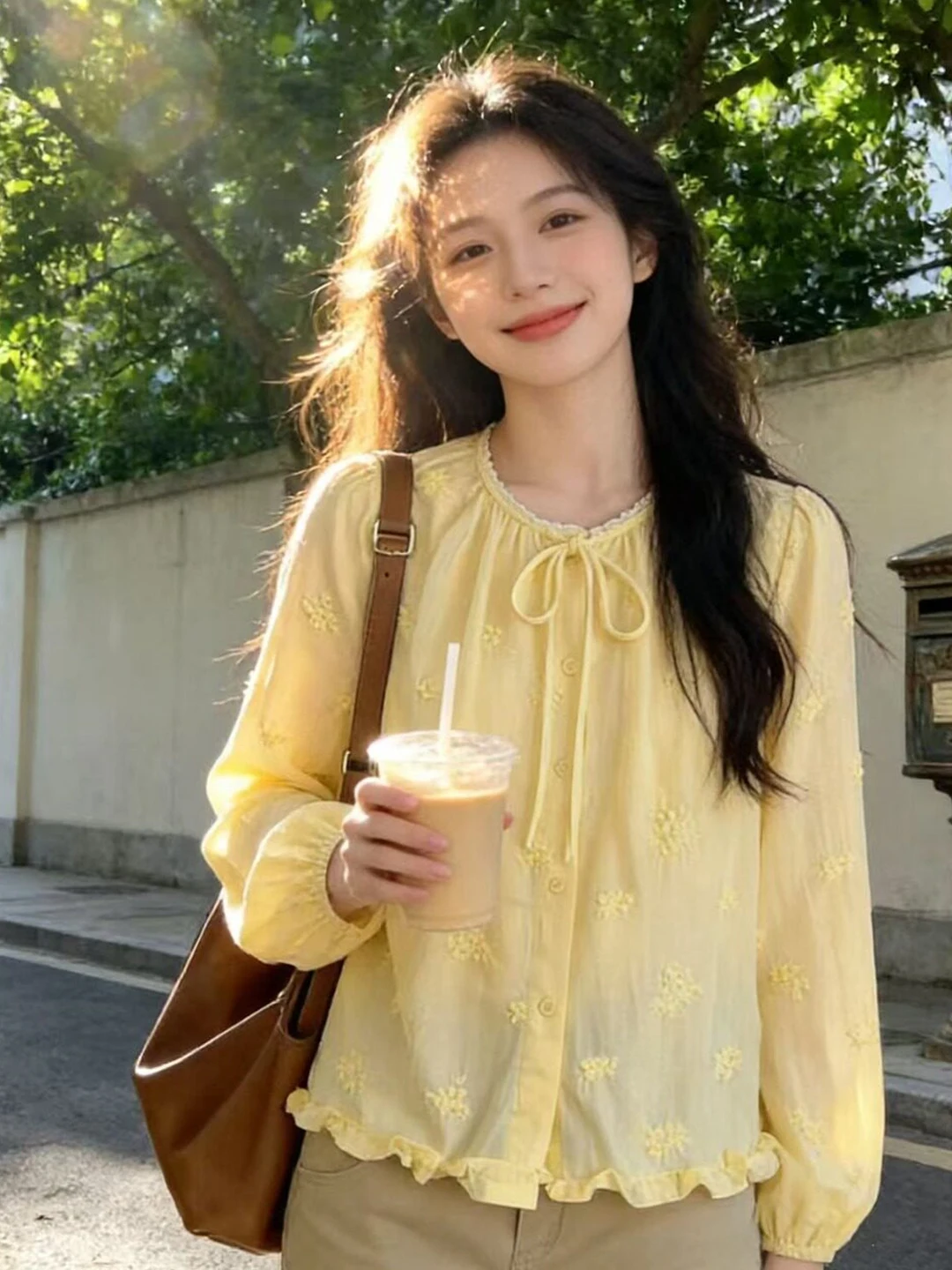 

Yellow Lace Patchwork Belted Long Sleeve Shirt Women's Spring 2026 New Embroidery Floral Print Cotton Polyester Blend Shirt