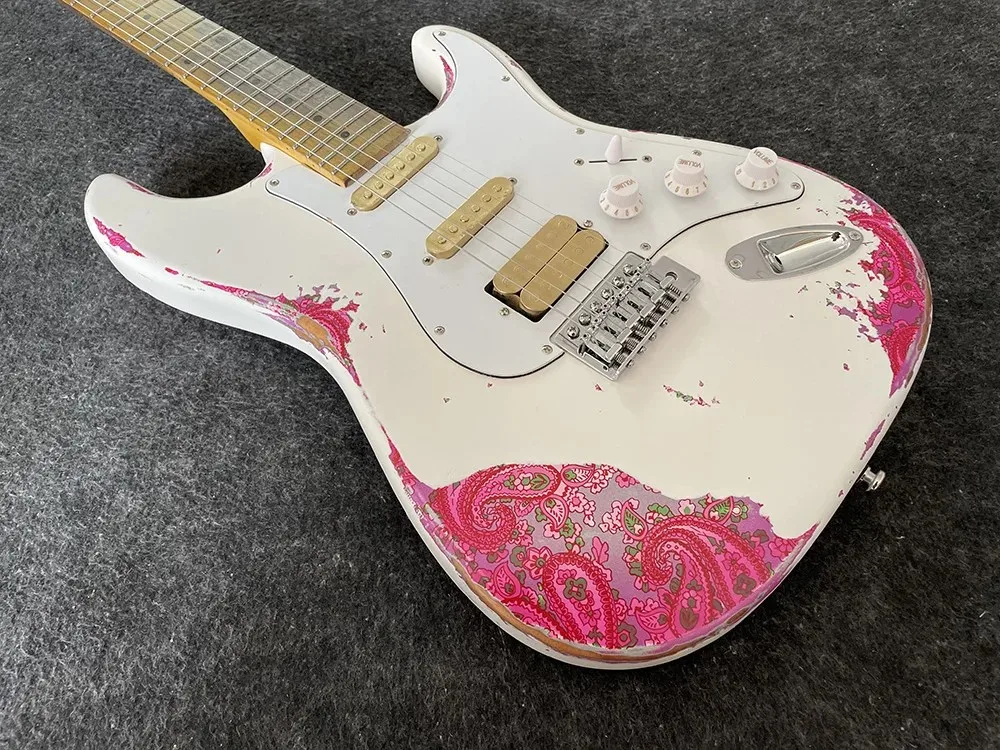 40 inches Relic Guitar with Water Transfer Printing, Master built White, Tremolo Bridge, Customized,