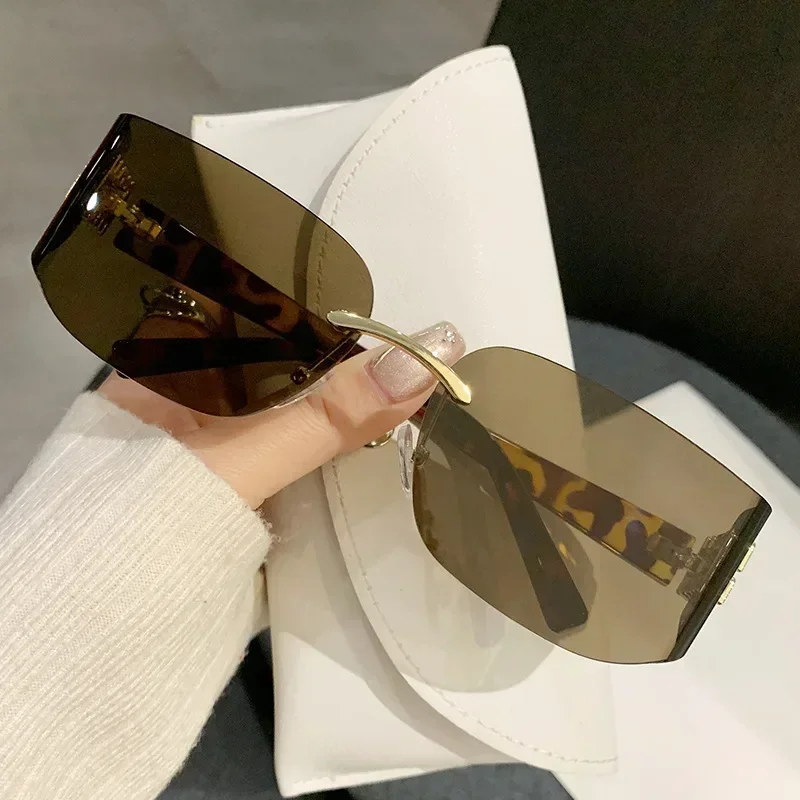 

2025 New MIu Home Y2K Curved Sunglasses Rimless Square Net Red Street Shot Sunglasses Female High Sense Fashion Sunglasses