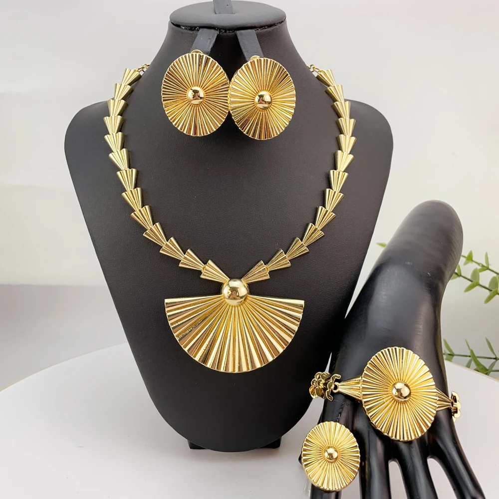 Exquisite and fashionable high-end jewelry set, suitable for various parties, brides and weddings to wear FHK24859