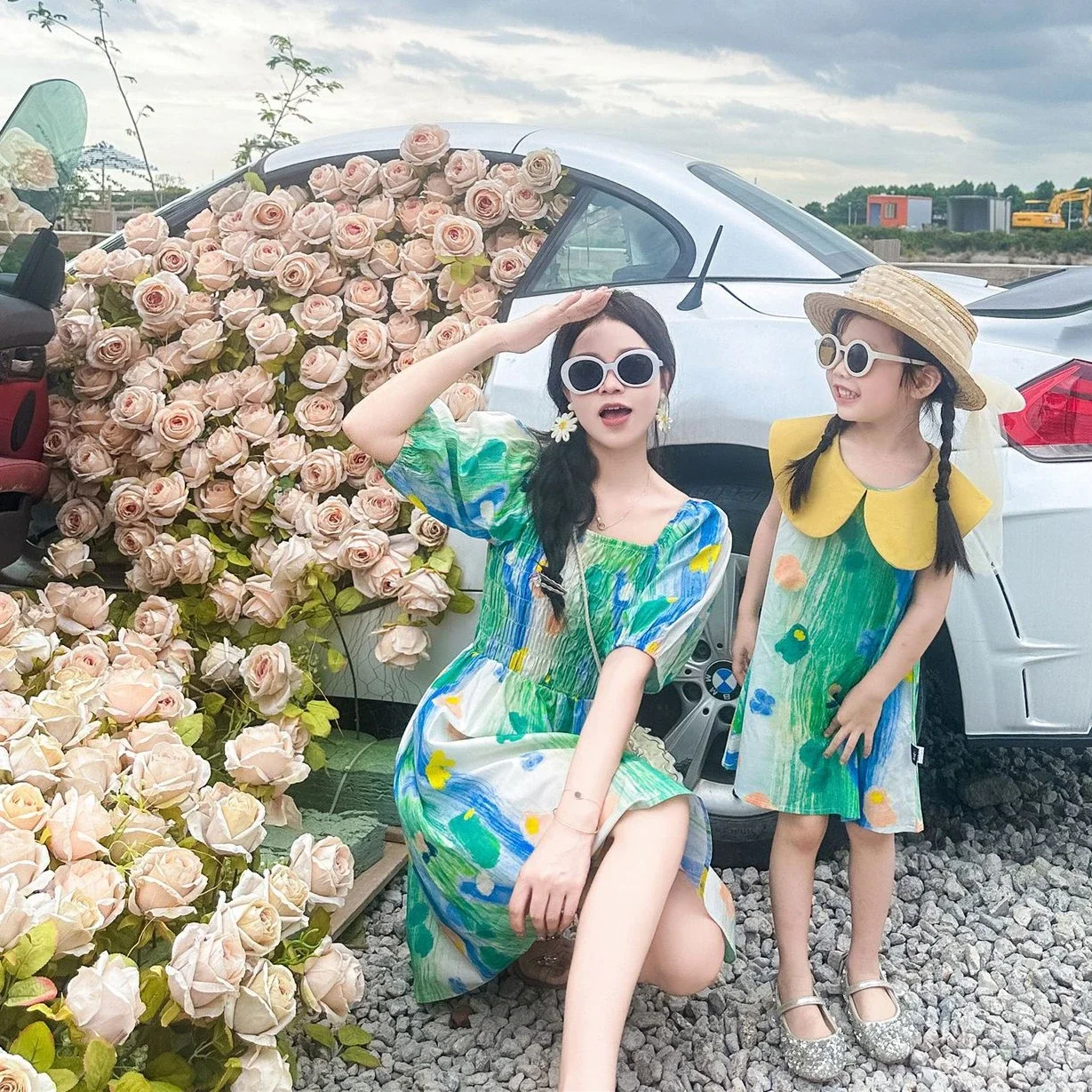 Resort Couple Look Family Beach Clothes Vacation Mom Daughter Matching Green Dress Dad Son Sea Shirts Korean Children Clothing