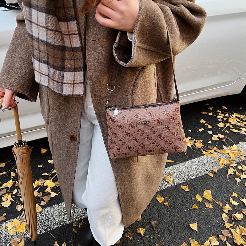 

Transparent PVC Trendy Crossbody Bag - Fashion Clear Handbag With Detachable Rainbow Chain For Summer Accessories