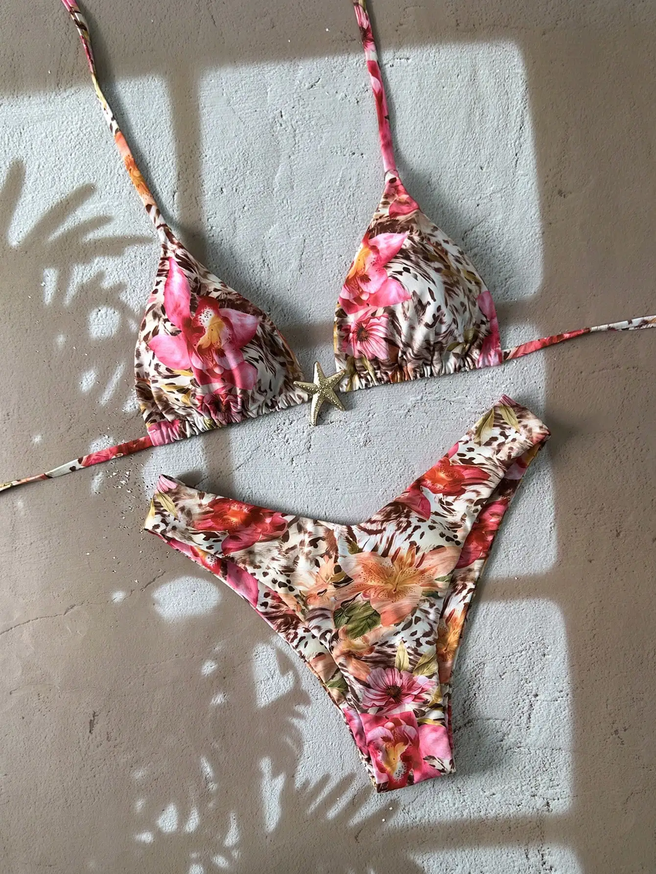 

Women's Floral Print Halter High Cut Bikini Set Spring Summer