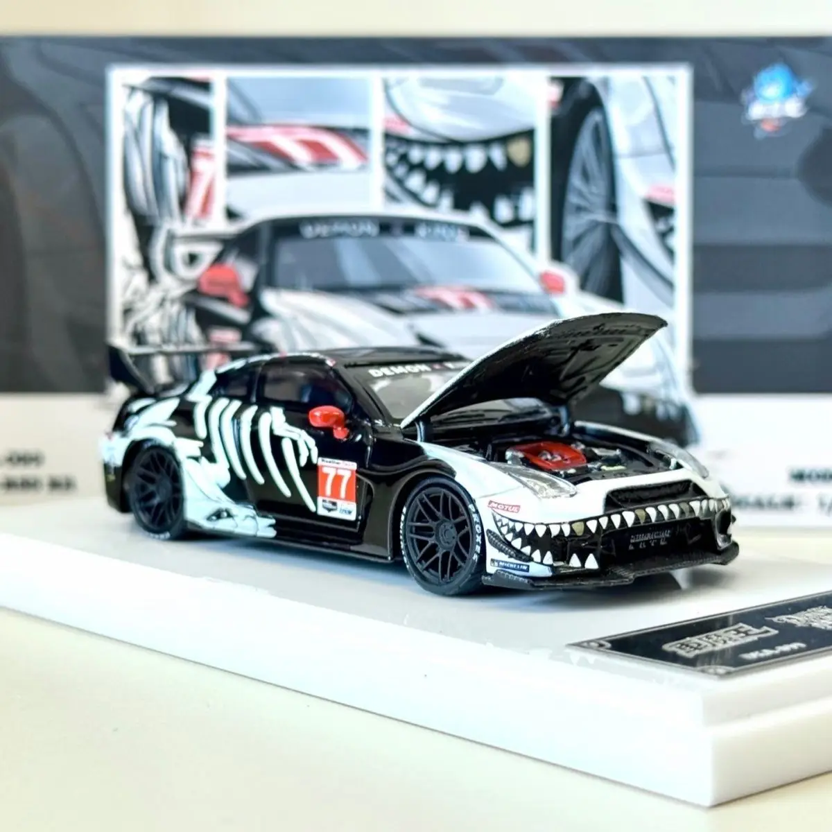Demon King1:64 Nissan GTR R35 LBWK Modified Bone Dragon Simulated Alloy Car Model Open Cover