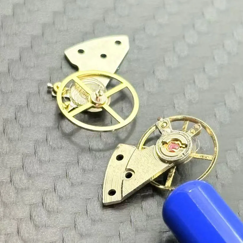 2/4/6/8pcs Watch Movement Accessories Made in China 8205 8213 Movement Balance Wheel Assembly Set Including Pendulum Plate