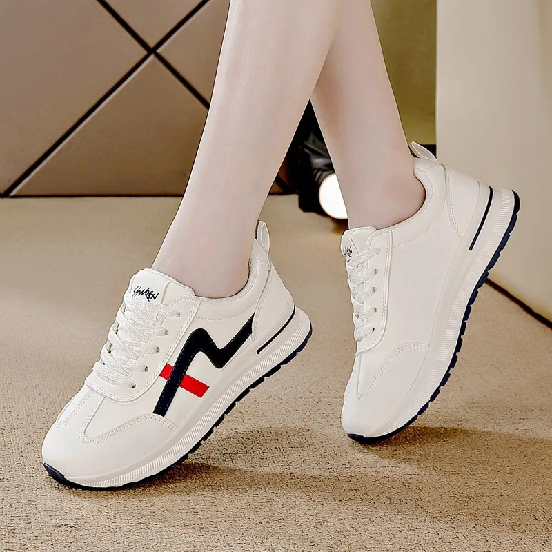 

Fashionable Breathable Women's Casual Shoes 2026 New Style Lightweight Anti-slip Sports Shoes Low Cut Slip-On Sneakers