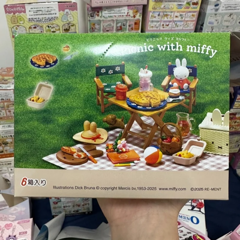 Genuino Re-Ment Miffy Picnic Scena di campeggio Tavoli e sedie Casa da gioco in miniatura Scatola cieca Ornamento Anime Figura Modello Giocattolo Regalo
