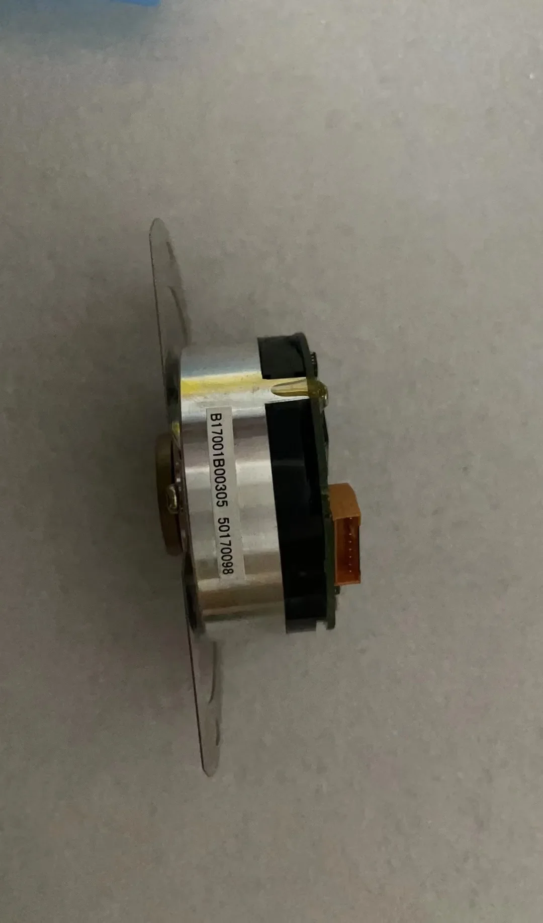 UTSIH-B17CK Совершенно новый энкодер yaskawa для двигателя, необходимо предоставить модель двигателя