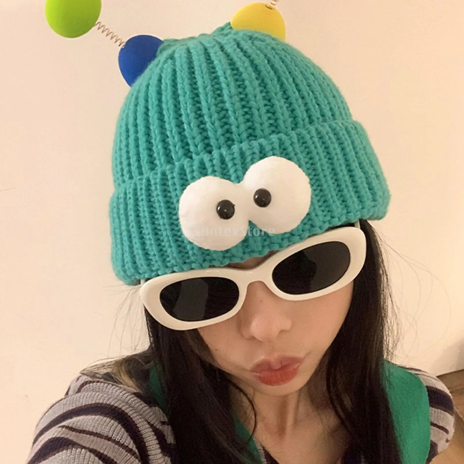 Winter Cute Glowing Little Monster Knit Hat Women Funny Glowing Pink Green Violet Beanie Hat Fashion Street Accessories