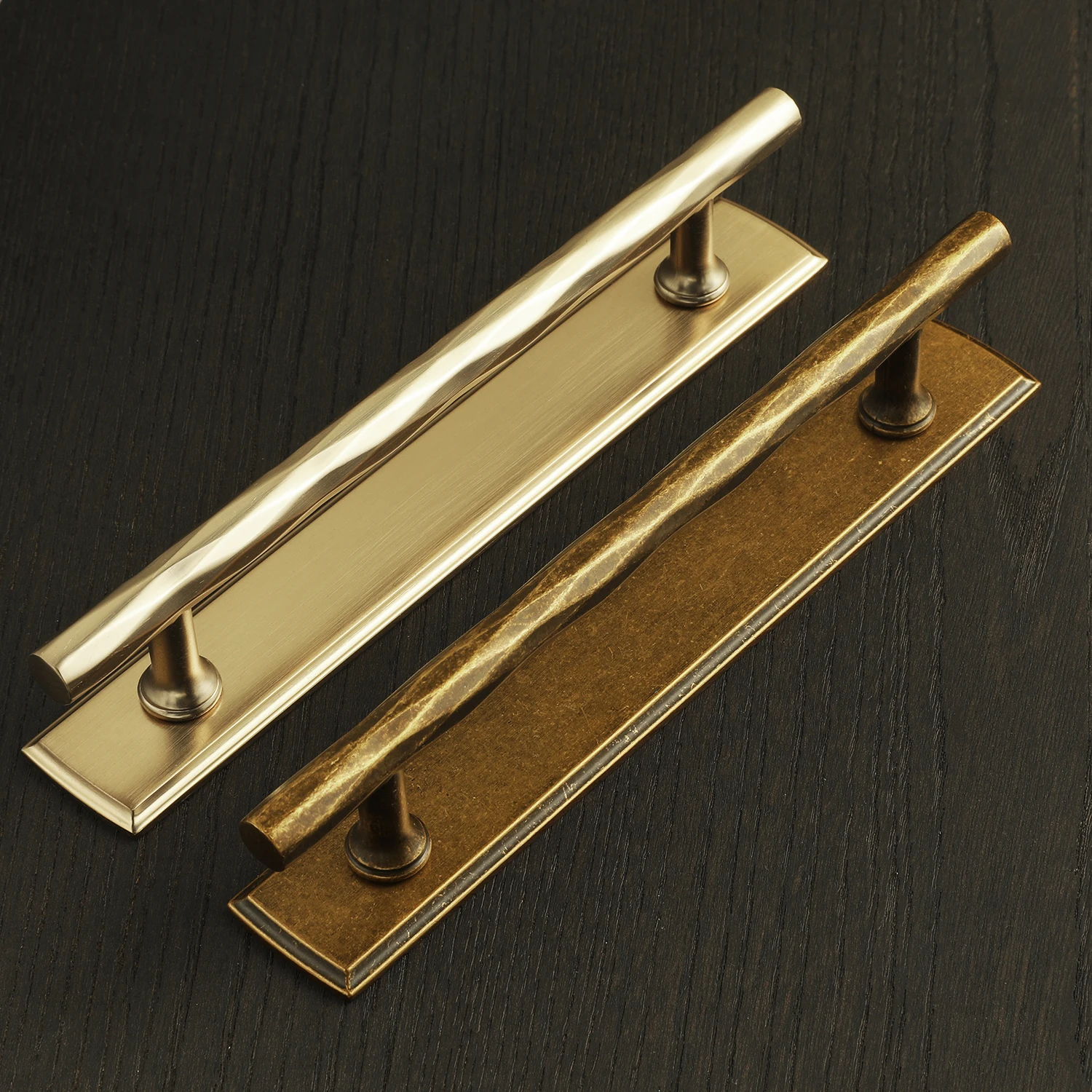

Goo-Ki Antique Brass Rhombus Cabinet Handles and Drawer Pulls with Backplate Zinc Alloy Kitchen Knobs Furniture Hardware