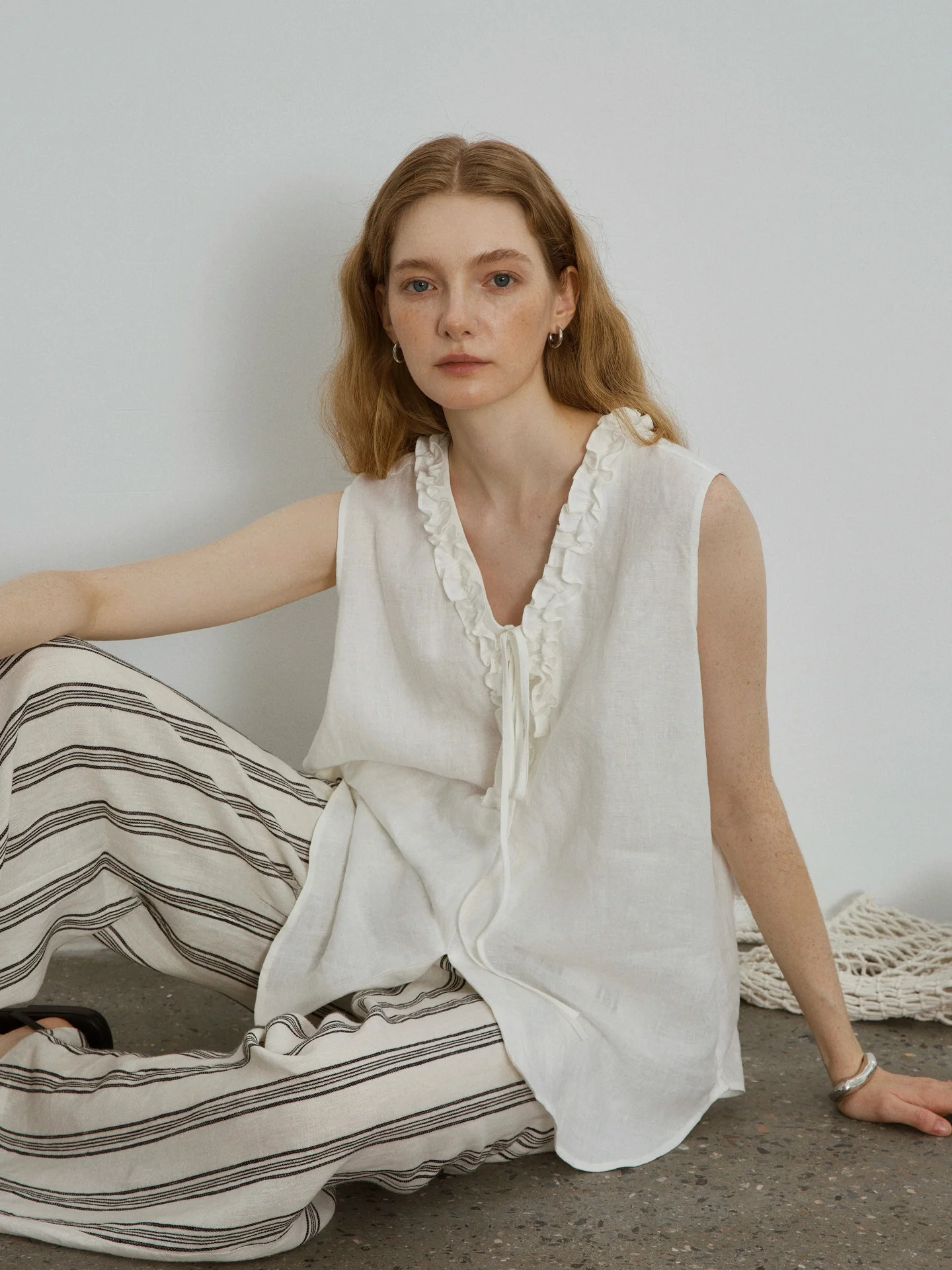 

COUNTONME Double-Sided Wear 00% Linen Handmade Wooden Ear V-Ne Tie-Waist Svel oulder irt Top Women's Faion