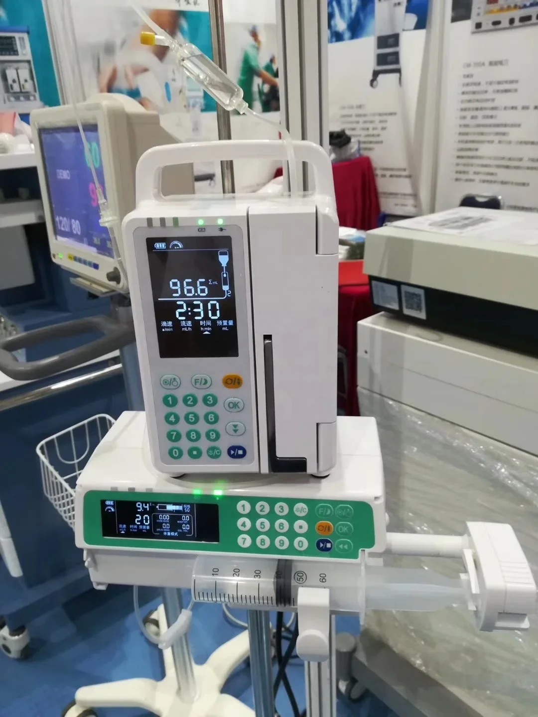 CE approved good quality portable LCD screen chemotherapy Peristaltic iv medical infusio pump for hospital