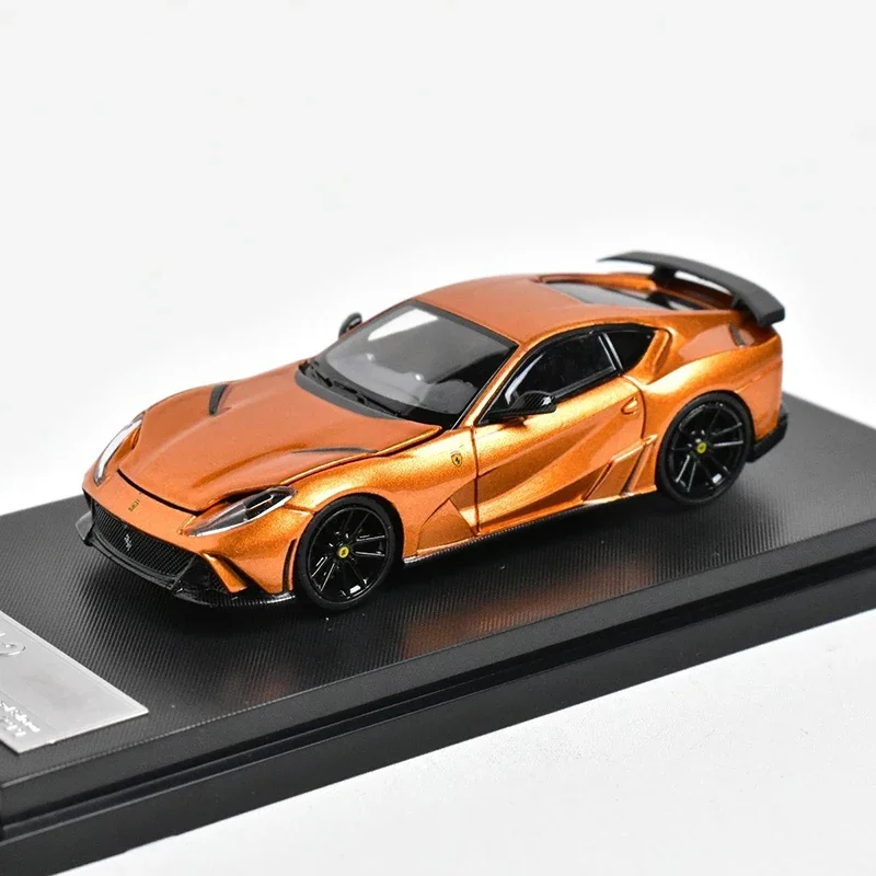 Diecast 1/64 Scale Ferrari 812 Novitec Sports Car Model Alloy Ferrari 812 Modified Racing Car Model Collection Decoration